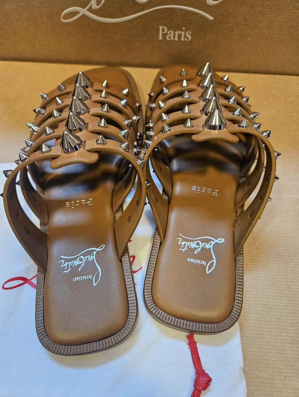 $945 Christian Louboutin CHARJA Spiked Flat Leather Sandals Slides Size 37.5 - Picture 3 of 9